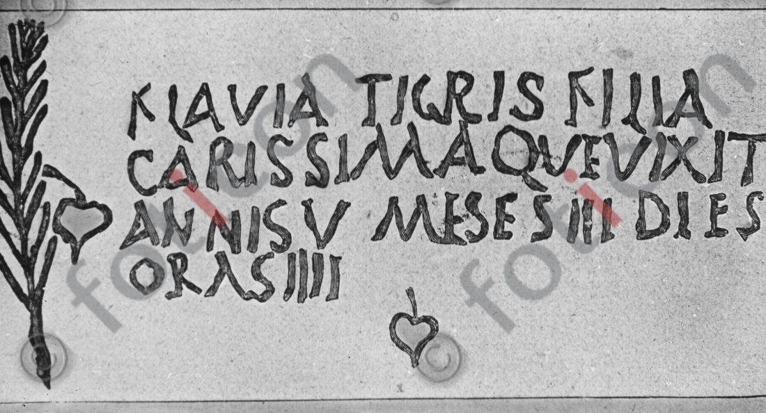 Inschrift in einer Katakombe | Inschrift in einer Katakombe (foticon-simon-107-051-sw.jpg)